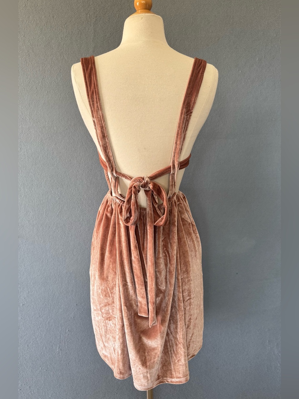 Saltwater Luxe Velvet Mini Dress Medium Pink Blush Tie Back Open Back Boho - Picture 6 of 11